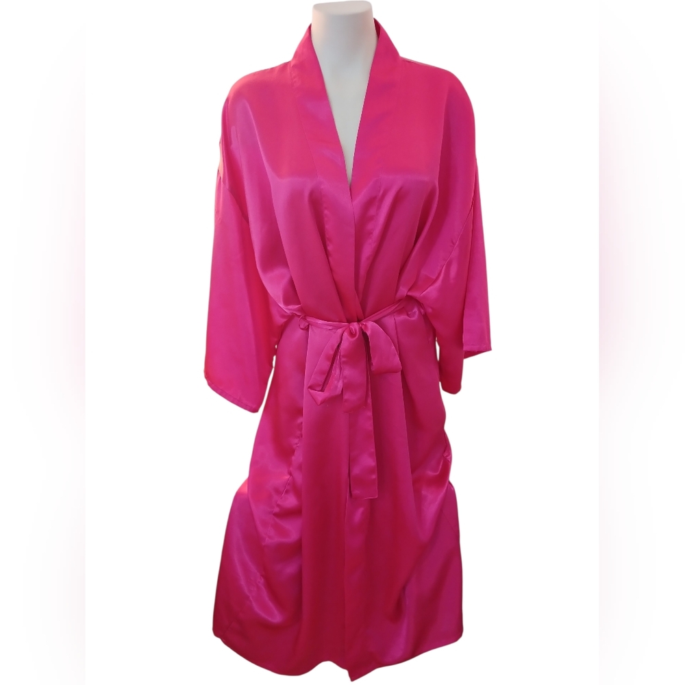 2/40$ Eaton Vanity Fair Pink Satin Robe One Size